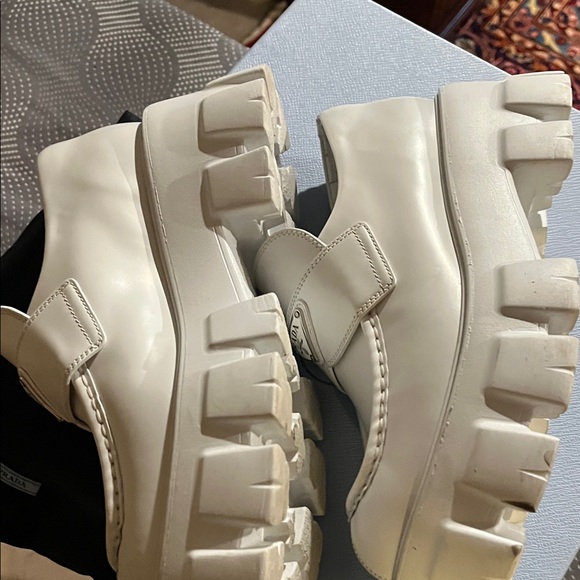Prada Women's white  Loafers - Picture 2 of 8
